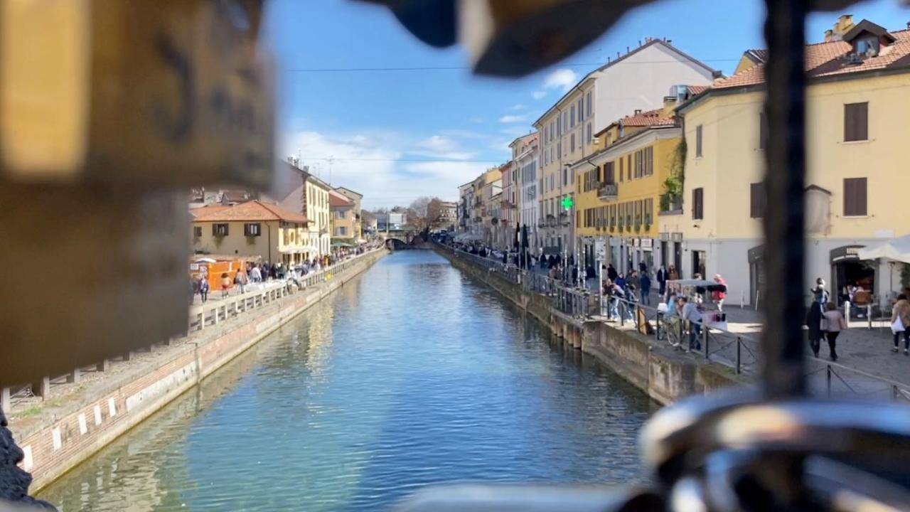 Canal View Historical Apartment Милан Экстерьер фото