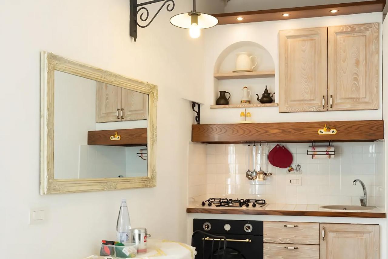 Canal View Historical Apartment Милан Экстерьер фото